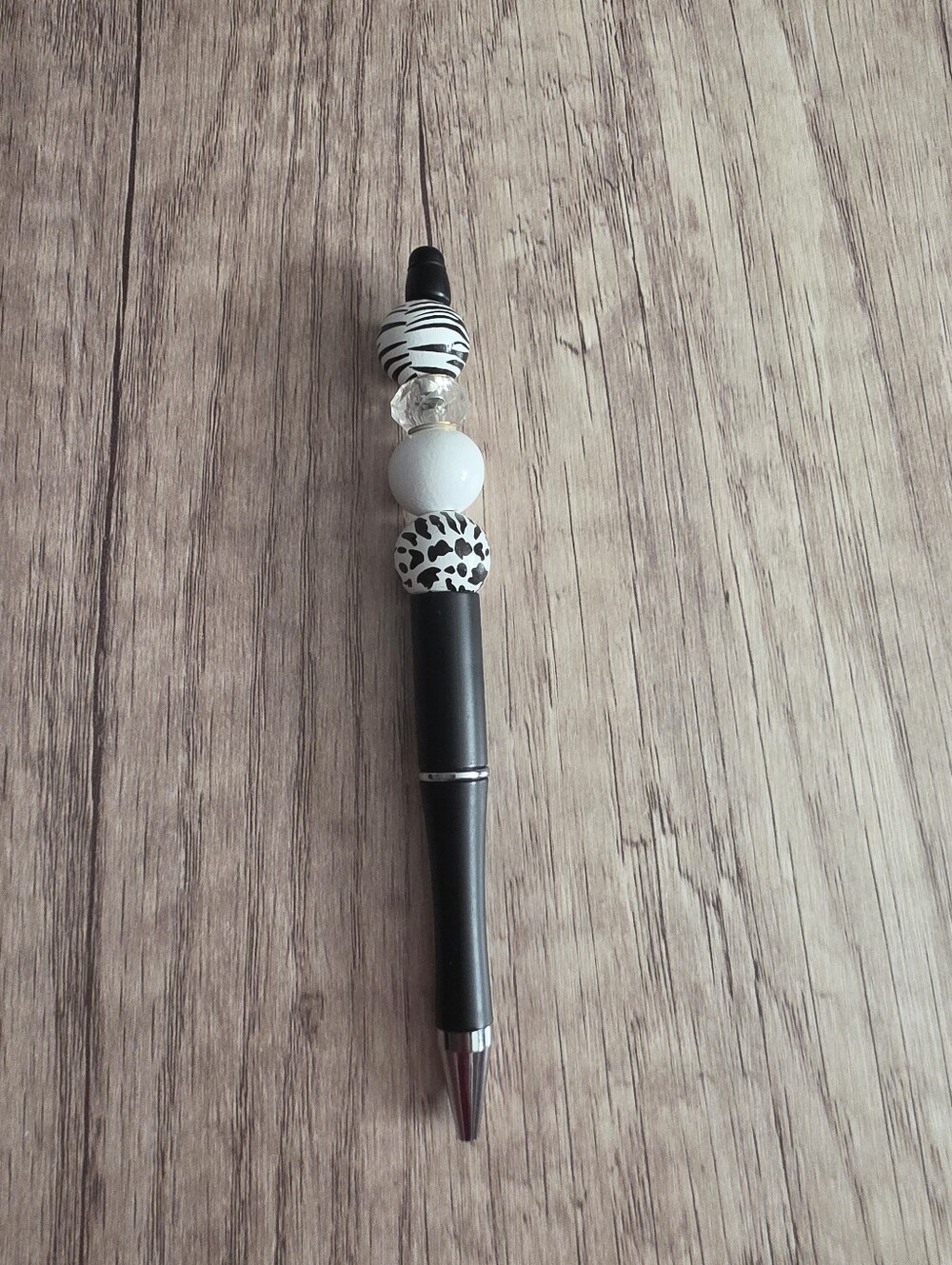 🖊Black & White Pen